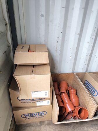 Lot med rør, fittings mm.