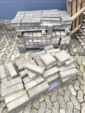 Blandet parti med sten