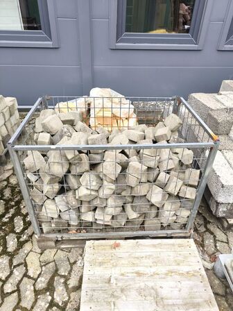 Blandet parti med sten