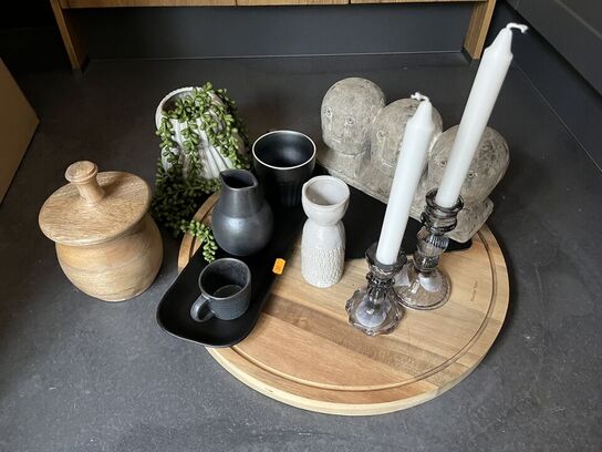 Diverse pyntegenstande samt armatur