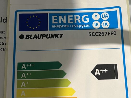 Køkken HÄCKER med indbygget køleskab BLAUPUNKT 5CC267FF0, uden ovn og kogeplade