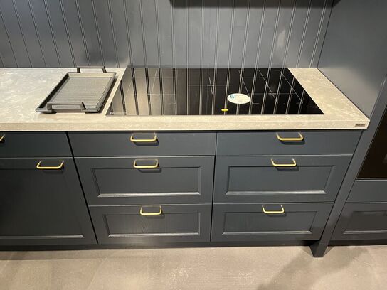 Køkken HÄCKER med indbygget køleskab BLAUPUNKT 5CC267FF0, uden ovn og kogeplade