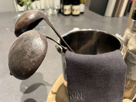 Salt-/ og peberkværne, krus m.v. 