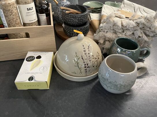 Saltbøtter, olier, fade m.v. 