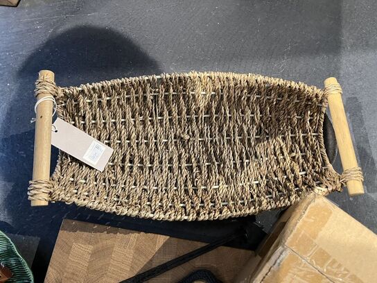 Glas, skærebræt, skåle m.v. 