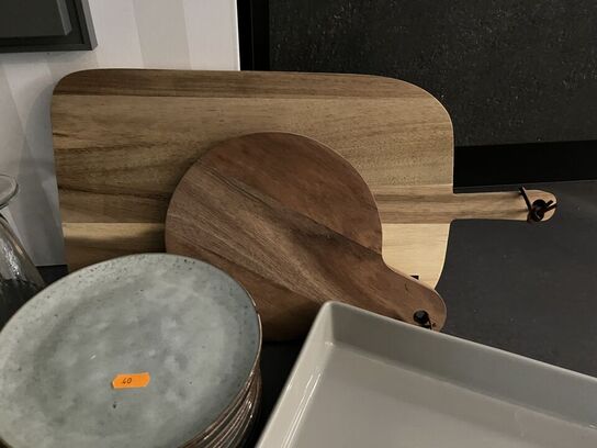 Tallerkner, krus, glas m.v. 