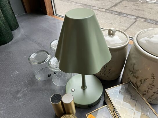 Glas, vaser, lampe m.v. 