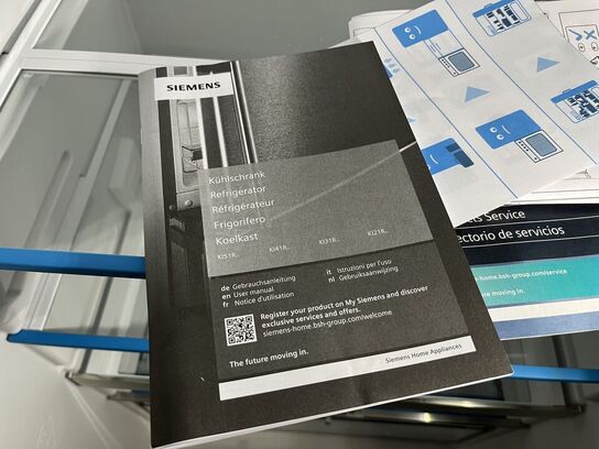 Køkken HÄCKER uden ovn, med indbygningskøleskab SIEMENS 