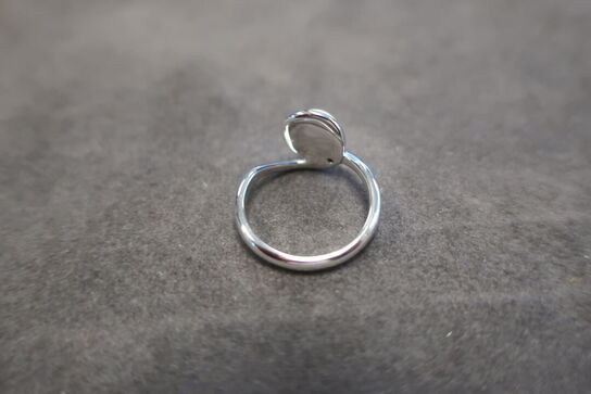 Pearls Swirl Ring w Cream Pearl Str. S