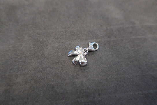 Charms Romantic Ribbon Silver Charm