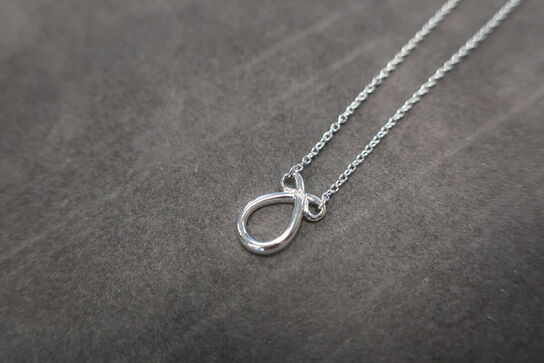 Pearls Small Teardrop Necklace