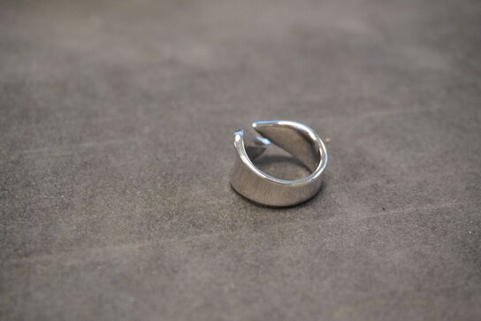 Classic Pave Leaf Silver Ring str. M