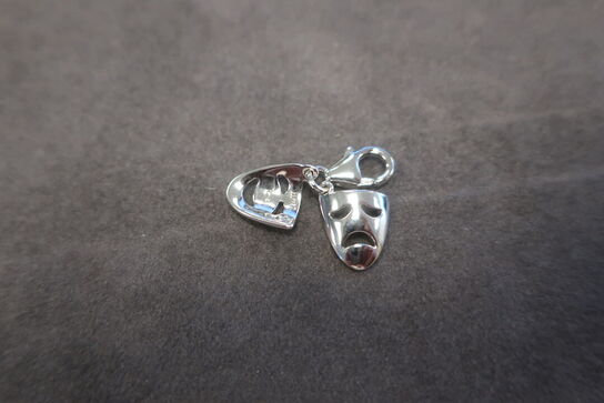 Charms Smooth Theatre Mask Charm