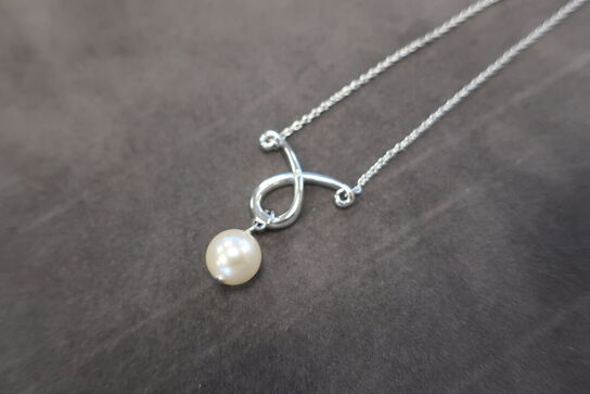 Pearls Large Teardrop Necklace Crea X