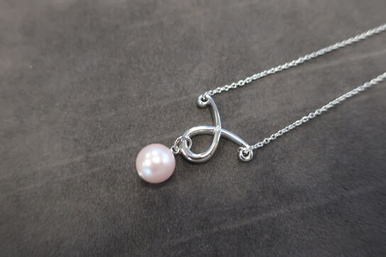Pearls Large Teardrop Necklace Rose X