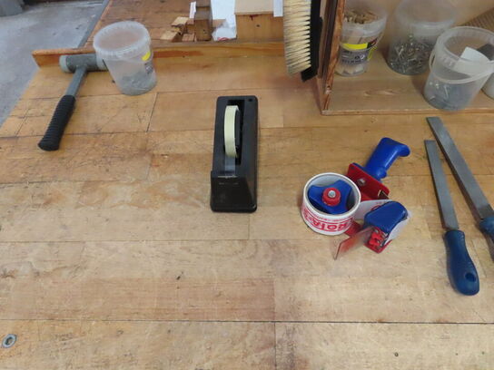 Arbejdsbord, med indhold