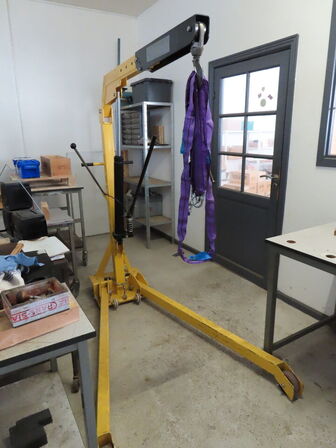 Girafkran, YALE 1.0 ton