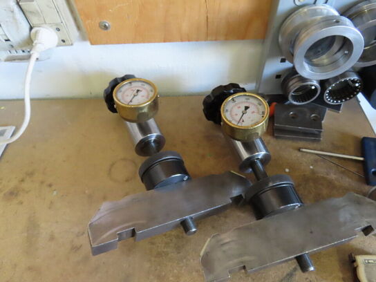 Test/rette bænk med værktøj