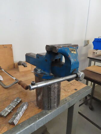 Arbejdsbord, med indhold