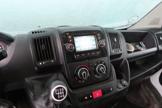 Varebil CITROEN Jumper 2,2 Kassevogn