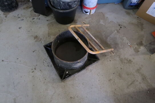 Lagerreol med div. Værktøj og reservedele