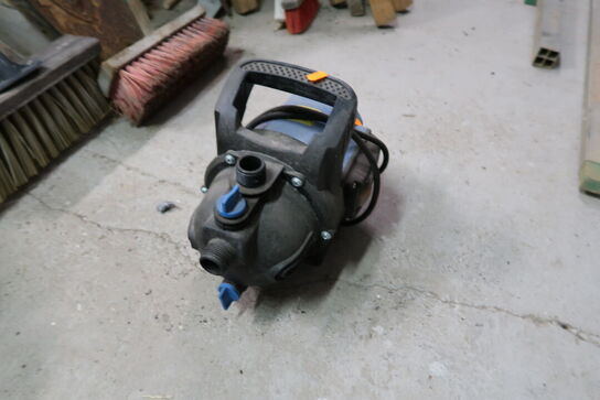 Vandingspumpe BILTEMA 17-676