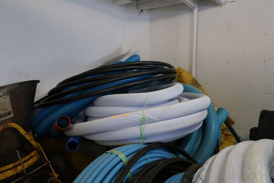 Div. Rør, slanger, kloakrør m.m.