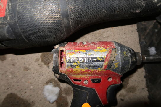 2 stk. akku håndværktøj MILWAUKEE M18, M18 FSZ