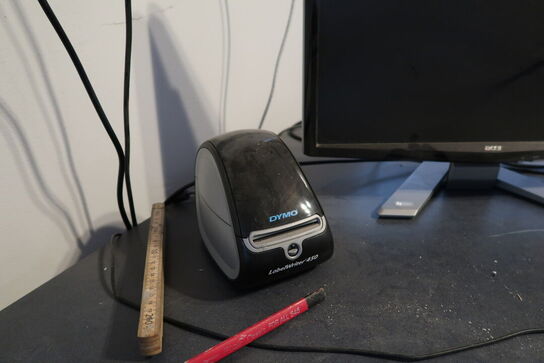 2 stk. computerskærme ACER, labelprinter DYMO, tastatur, mus, computer