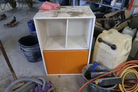 Div. Dunke med indhold samt reol med indhold