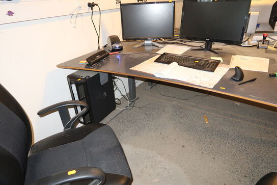 El. hæve/sænke skrivebord uden indhold, 2 stk. kontorstol