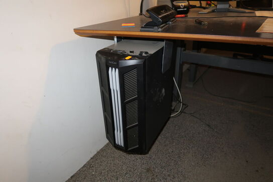 2 stk. computerskærme ACER, labelprinter DYMO, tastatur, mus, computer