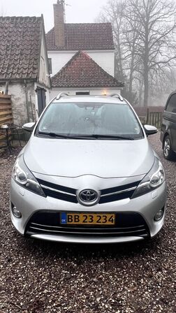 Varerbil toyota sportsvan 1.6 D-4d