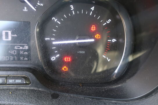 Varebil CITROEN JUMPY 2.0 BLUEHDI 120 HK