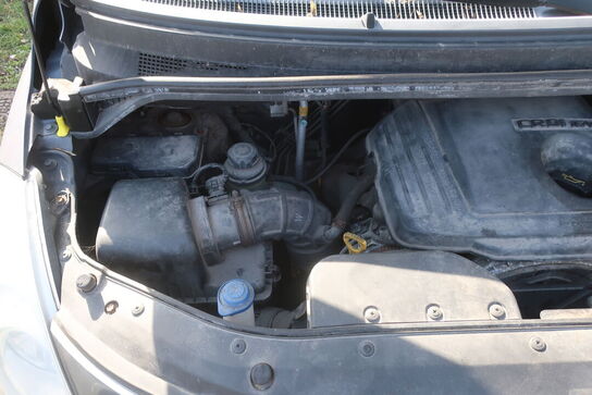 Varebil HYUNDAI H1 2.5 CRDI KASSEVOGN