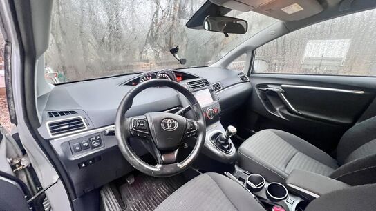 Varerbil toyota sportsvan 1.6 D-4d