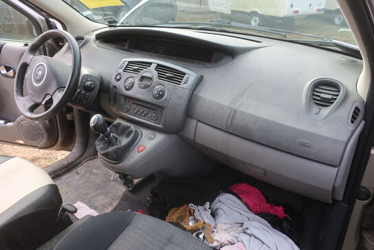 Personbil RENAULT SCENIC 2.0 16V (MOMSFRI)