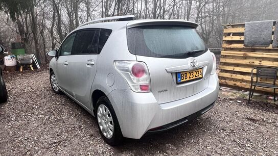 Varerbil toyota sportsvan 1.6 D-4d