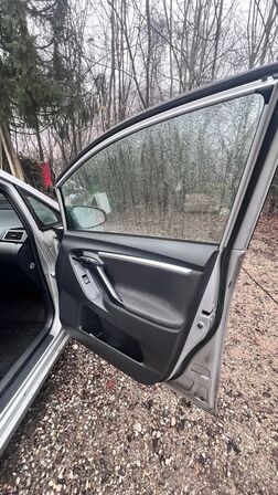 Varerbil toyota sportsvan 1.6 D-4d