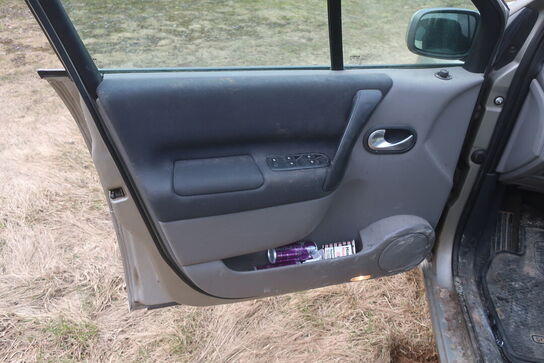 Personbil RENAULT SCENIC 2.0 16V (MOMSFRI)