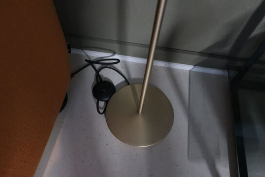 Gulvlampe FERM LIVING 