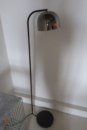 Gulvlampe NORMANN COPENHAGEN 