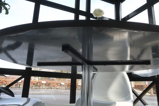 Spisebord IMS samt 4 stk. spisebordsstole VITRA Panton Chair 