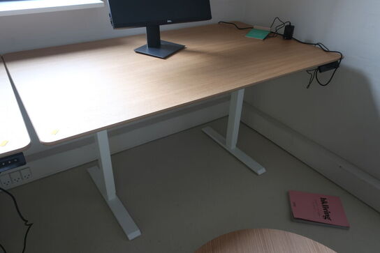 El. hæve/sænke skrivebord uden indhold
