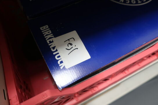 Alt indhold i reoler 