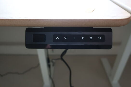 El. hæve/sænke skrivebord uden indhold