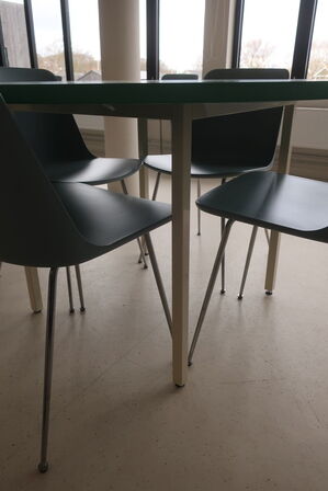 Spisebord HAY samt 4 stk. spisebordsstole &TRADITION 