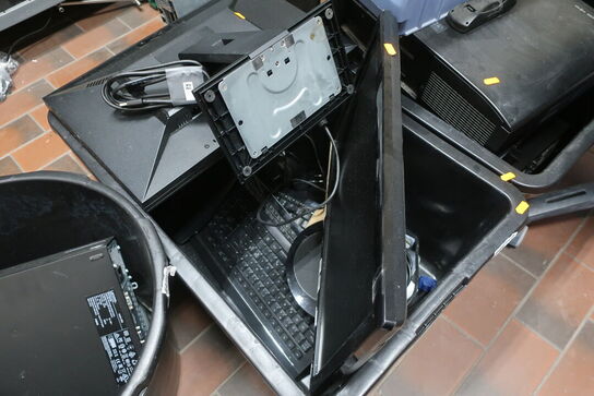 Diverse monitorer samt IT-udstyr