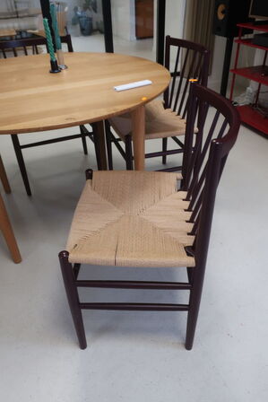 Spisebord samt 2 stk. spisebordsstole FDB J80