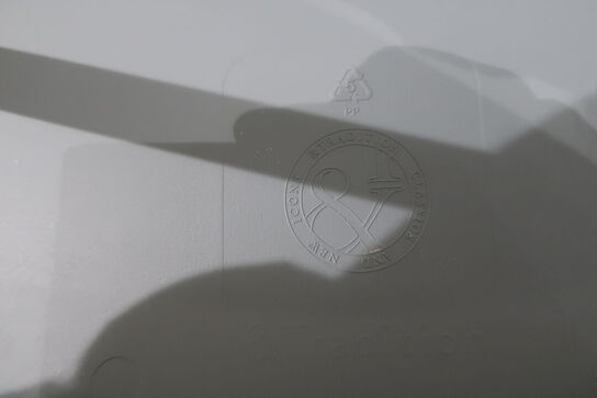 Skrivebord MONTANA samt 2 stk. spisebordsstole &TRADITION 